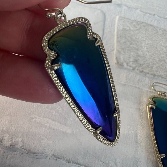 Kendra Scott Skylar Earrings Gold Arrowhead Blue Iridescent Reversible Black - Picture 7 of 8